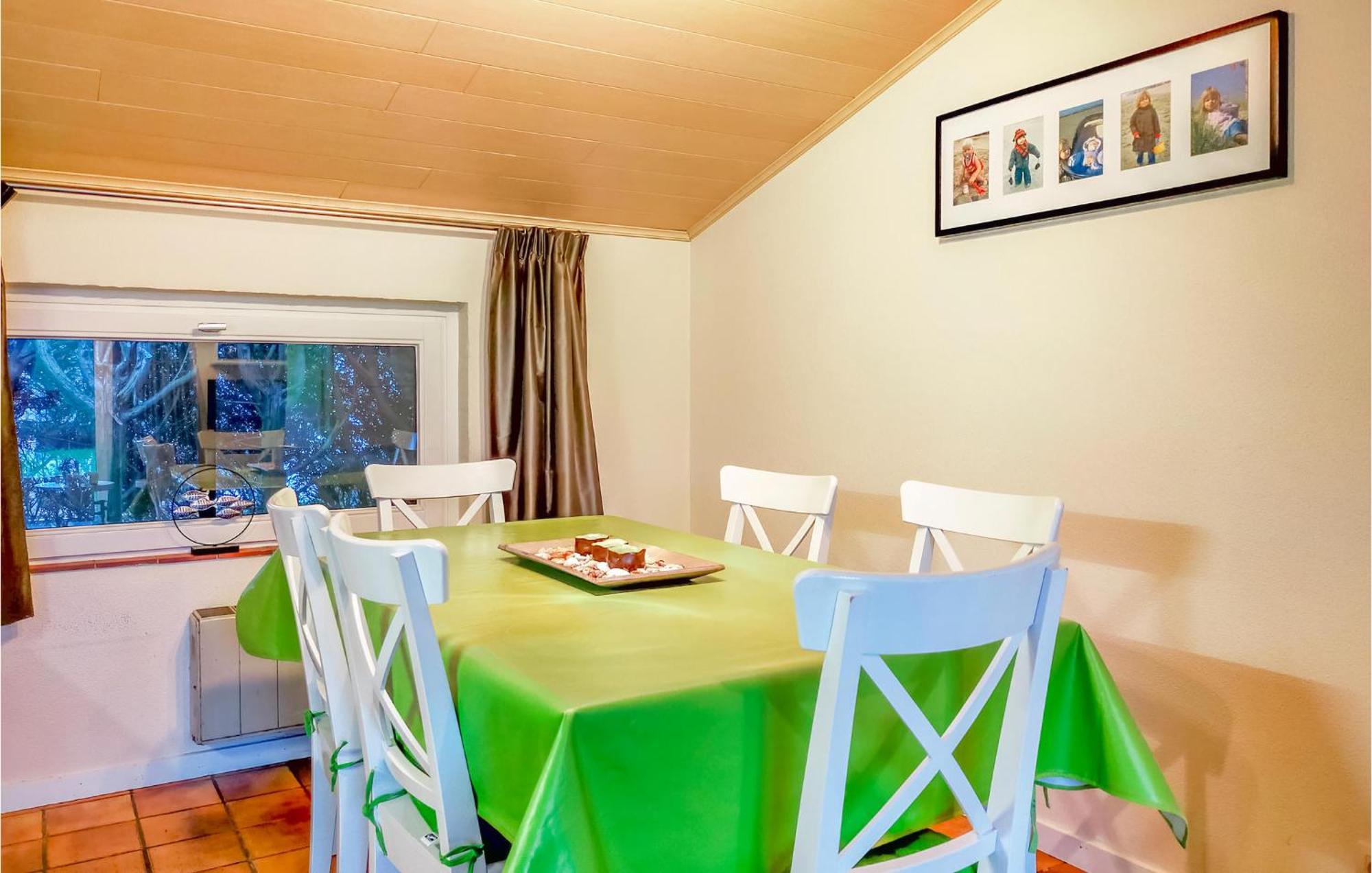 3 Bedroom Awesome Home In Oostduinkerke Bagian luar foto